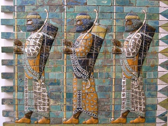 ۶۴۰px-Persian_warriors_from_Berlin_Museum